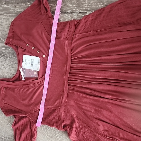 Free People Birdie Henley Top in Cowboy Flowy Tunic Top Brick Red Small - Picture 5 of 13